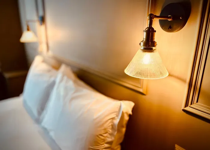 Rooms At The Quayside - Stylish En-Suite Rooms On Poole Quay All Fully Refurbed