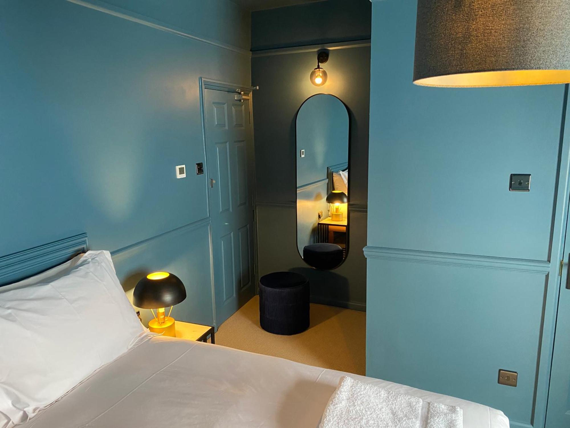 At The Quayside - Stylish En-suite On Quay Fully Refurbed * Poole