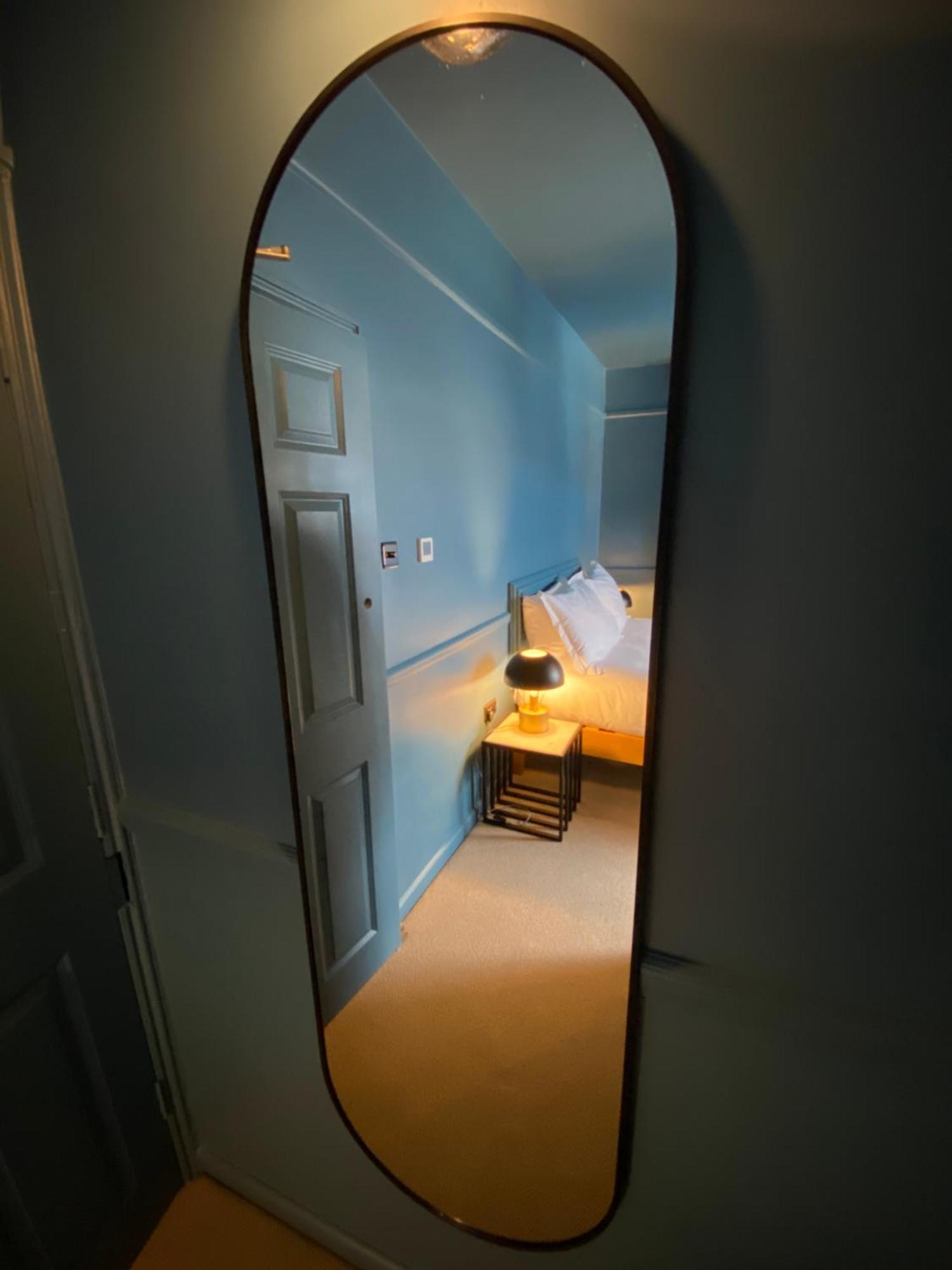 Отель At The Quayside - Stylish En-suite On Quay Fully Refurbed *